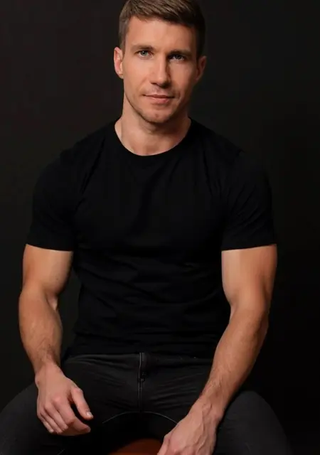 Я Александр, 33, из Москвы, ищу знакомство для постоянных отношений