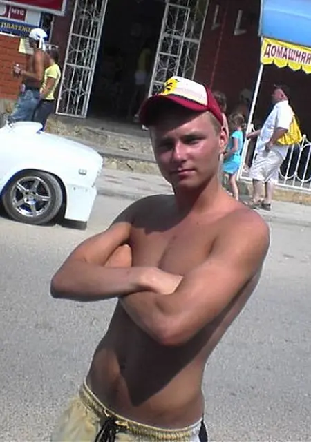 Артем из Темрюка, ищу на сайте знакомства на одну ночь