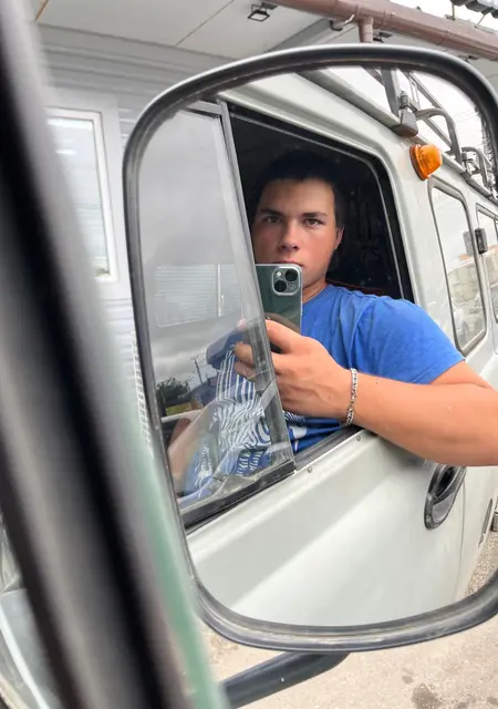 Я Сергей, 19, знакомлюсь для общения в Уссурийске