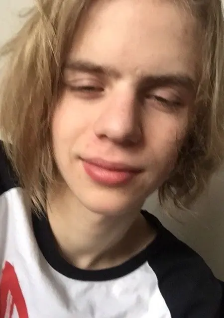 Максим из Майкопа, мне 18, познакомлюсь на одну ночь