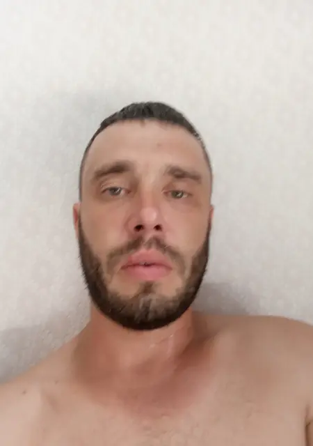 Я Александр, 35, из Саратова, ищу знакомства без обязательств