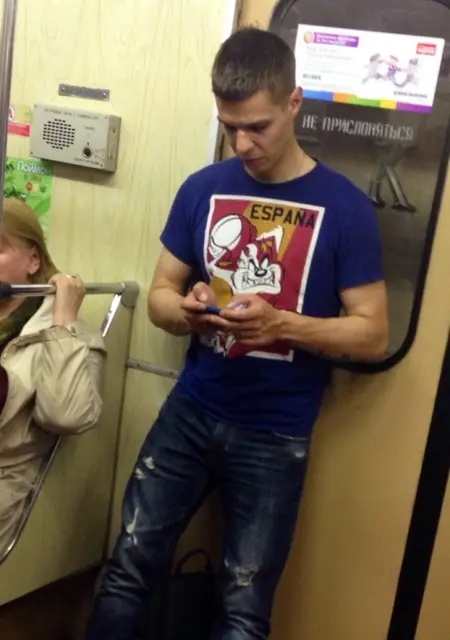 Я Михаил, 25, знакомлюсь для приятного времяпровождения в Магадане