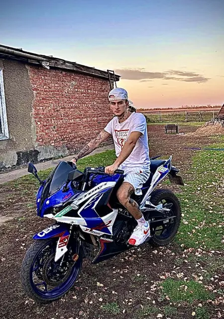 Я Disa, 22, из Санкт-Петербурга, ищу знакомства без обязательств