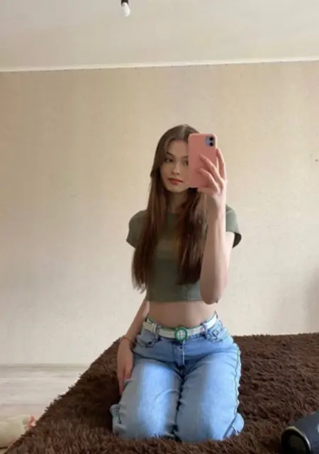 Я Лия, 20, из Санкт-Петербурга, ищу знакомство для общения