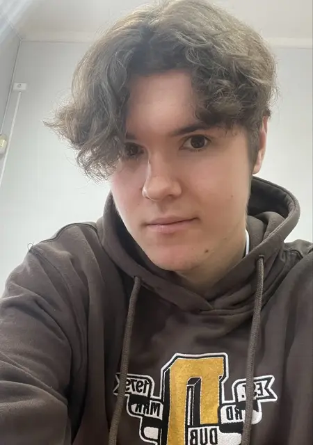 Кирилл из Южно-Сахалинска, ищу на сайте знакомства на одну ночь