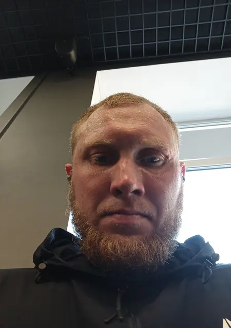 Илья из Лучегорска, мне 36, познакомлюсь для приятного времяпровождения