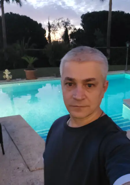 Grisha из Екатеринбурга, ищу на сайте знакомства без обязательств