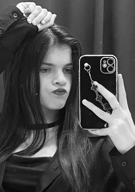 Я Alina, 19, из Ростова-на-Дону, ищу знакомство для общения