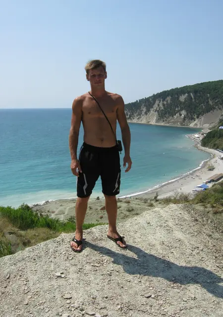 Viktor из Кореновска, мне 42, познакомлюсь на одну ночь