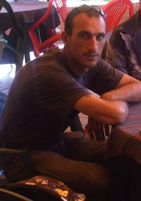 Я Олег, 49 років з Добропілля, шукаю знайомства без зобов'язань