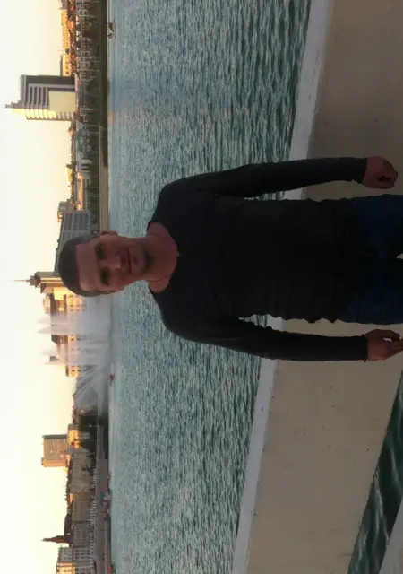 Денис из Златоуста, ищу на сайте знакомства на одну ночь