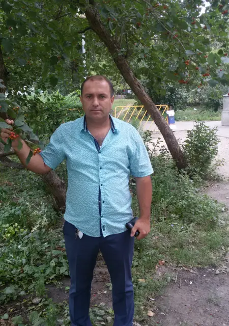 Я Руслан, 48, знакомлюсь для приятного времяпровождения в Тольятти