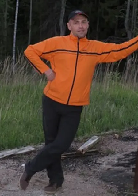 Я Александр, 46, из Соснового Бора, ищу знакомства без обязательств