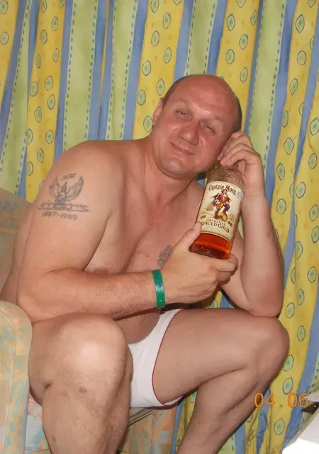 Васек из Калуги, мне 50, познакомлюсь без обязательств