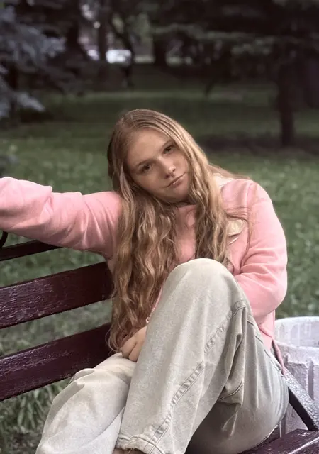 Я Елизавета, 18, из Москвы, ищу знакомство для общения
