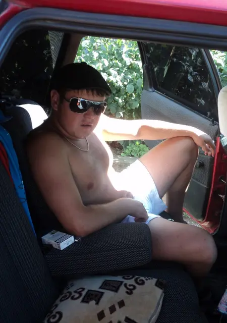 Я Витя, 35, из Кишинёва, ищу знакомства без обязательств