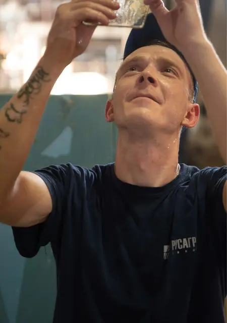 Я Иван, 33, из Москвы, ищу знакомства без обязательств