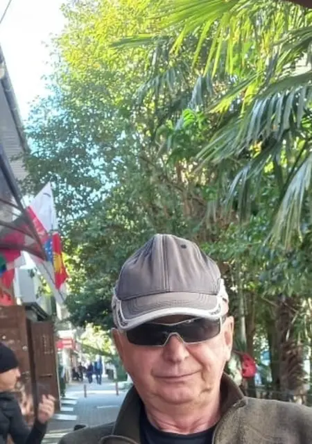 Валерий из Санкт-Петербурга, мне 57, познакомлюсь без обязательств