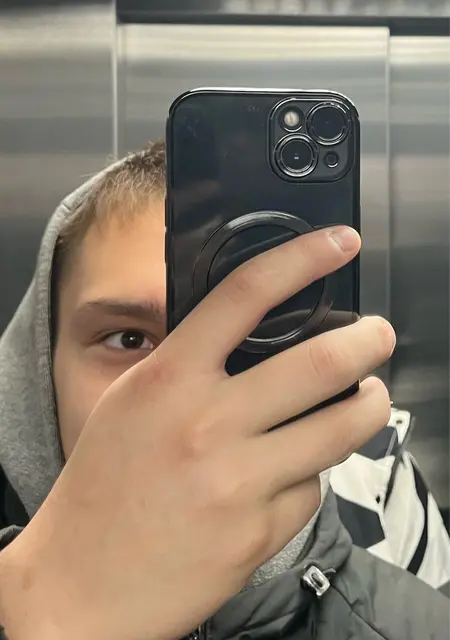 Саша из Южно-Сахалинска, ищу на сайте знакомства без обязательств