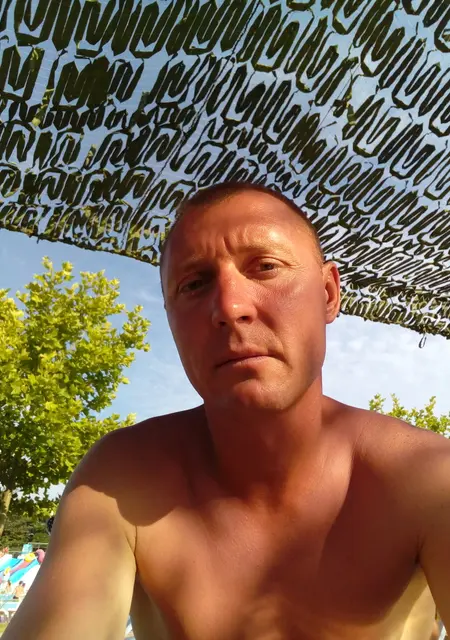 Виктор из Крымска, ищу на сайте дружбу