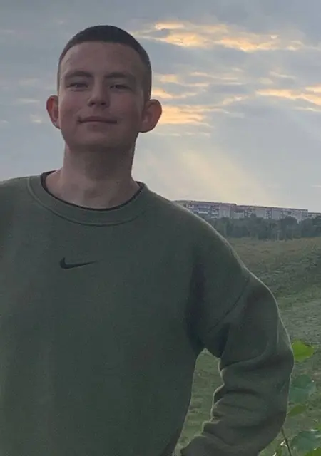Дмитрий из Новокузнецка, мне 19, познакомлюсь для общения