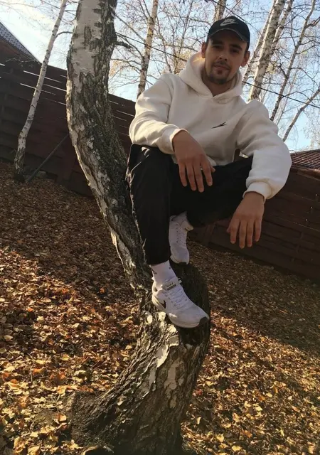 Я Павел, 27, из Королева, ищу знакомства на одну ночь