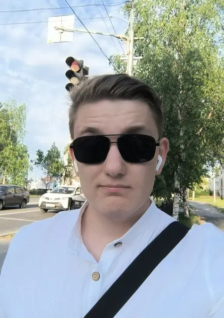 Олег Горланов из Сургута, ищу на сайте знакомства на одну ночь