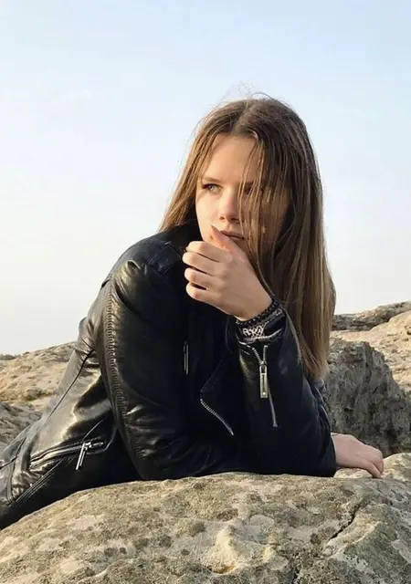 Я Dora, 18, из Лондона, ищу знакомство