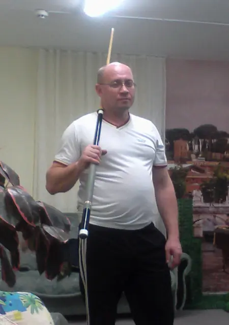 Я Эдуард, 55, знакомлюсь для приятного времяпровождения в Екатеринбурге