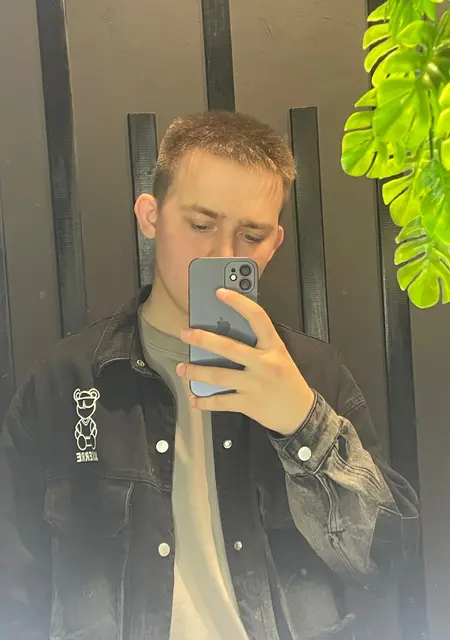 Виталий из Тобольска, ищу на сайте знакомства на одну ночь