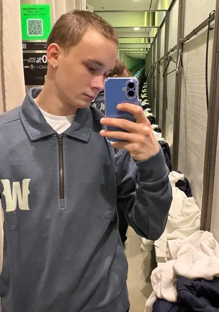 Я Виктор, 20, знакомлюсь без обязательств в Владимире