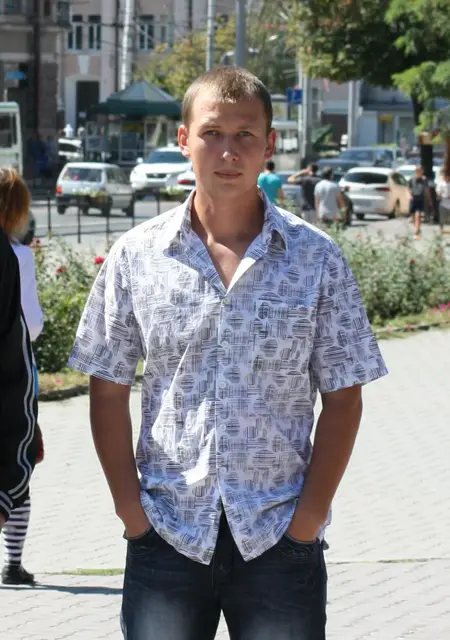 Я Роман, 37, из Александровки, ищу знакомства без обязательств