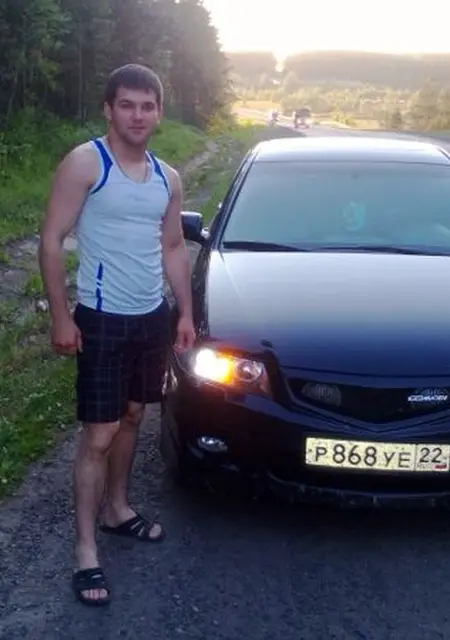 Артур из Голицына, мне 37, познакомлюсь на одну ночь