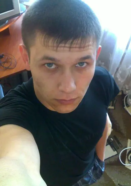 Evgenji из Полярного, мне 35, познакомлюсь на одну ночь