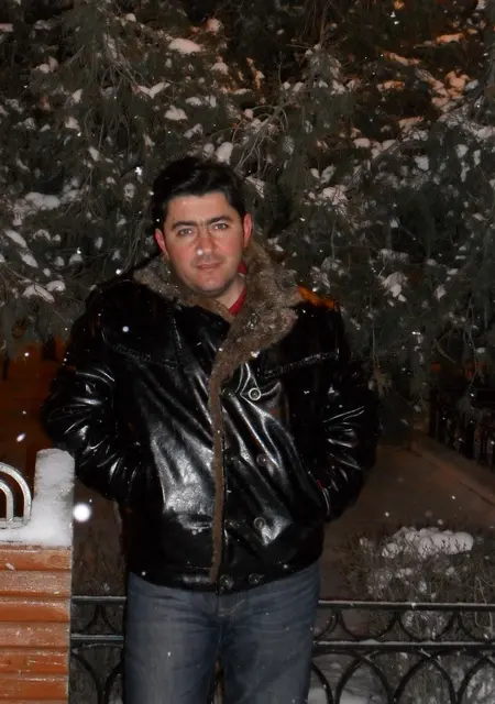 Elnur из Херсона, ищу на сайте приятное времяпровождение