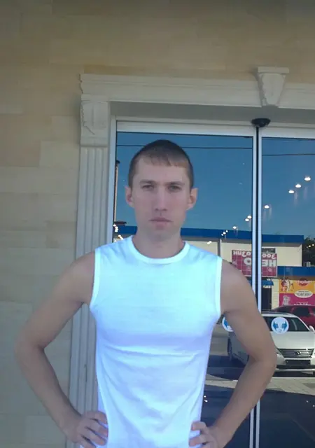 Alexandr из Славянска-на-Кубани, ищу на сайте знакомства на одну ночь