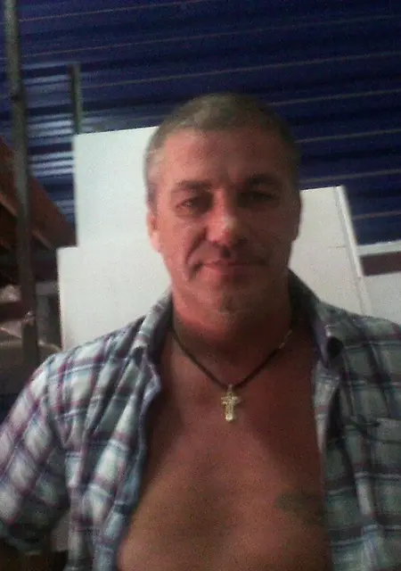 Я Александр, 56, из Санкт-Петербурга, ищу знакомства на одну ночь