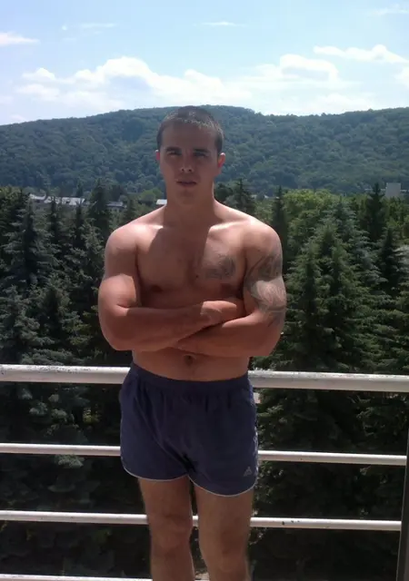 Oleg из Нальчика, ищу на сайте знакомства на одну ночь