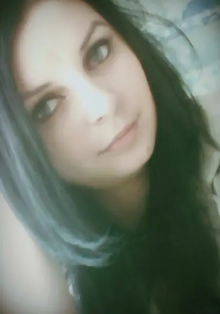 Я Юля, 31, знакомлюсь без обязательств в Омске