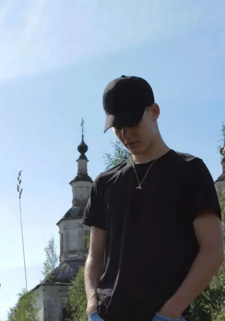 Я Даниил, 20, знакомлюсь без обязательств в Кирове