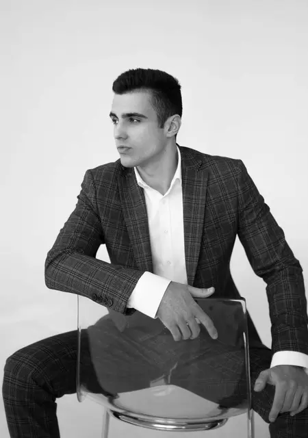 Я Артём, 20, знакомлюсь без обязательств в Смоленске