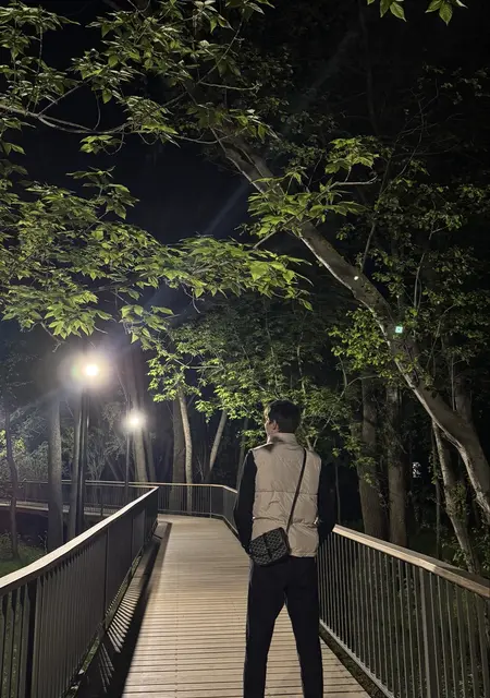 Я Никита, 18, из Москвы, ищу знакомство для приятного времяпровождения