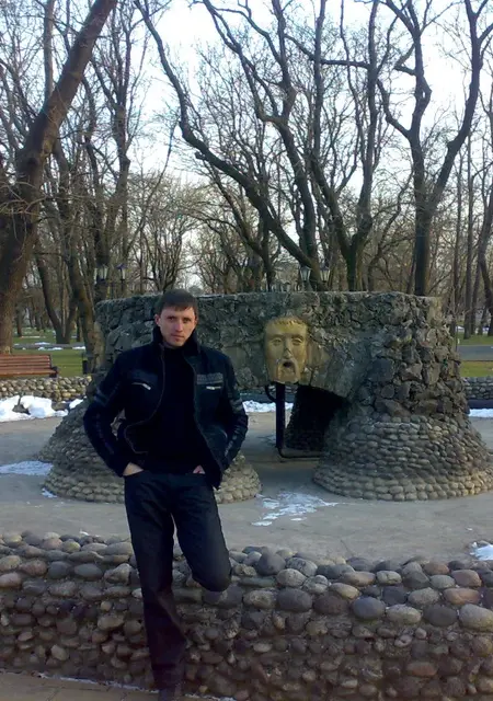 Я Костян, 38, из Георгиевска, ищу знакомство для постоянных отношений