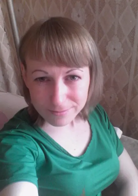 Я Яна, 35, из Томска, ищу знакомства без обязательств