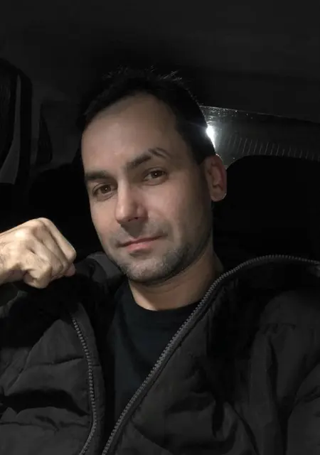 Валерий из Ломоносова, мне 41, познакомлюсь на одну ночь