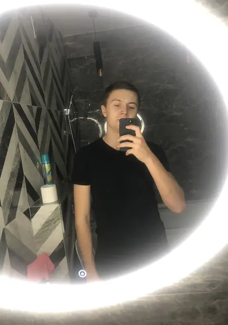 Я Матвей, 25, знакомлюсь без обязательств в Владикавказе