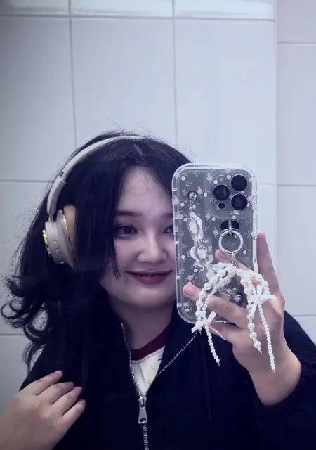 Я Nura, 25, из Тольятти, ищу знакомства без обязательств