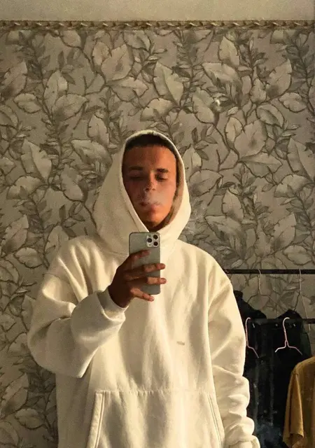 Я Макс, 21, знакомлюсь без обязательств в Перми