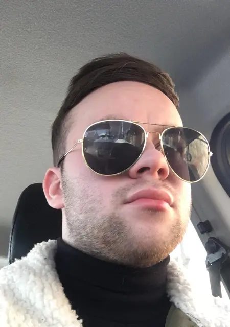 Я Александр, 26, знакомлюсь без обязательств в Перми