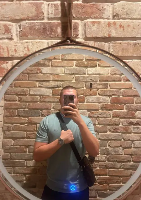 Игорь из Азова, мне 20, познакомлюсь для вирта